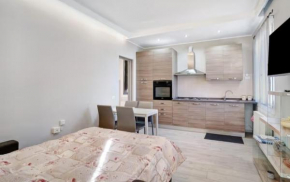 Casa Sanremo Tiziano zona centro 15 min a piedi parking gratuito